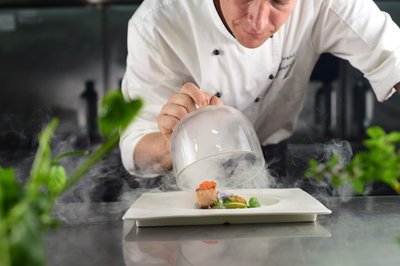 Chef Barend Greyling为kikaboni餐厅设计的全新概念菜