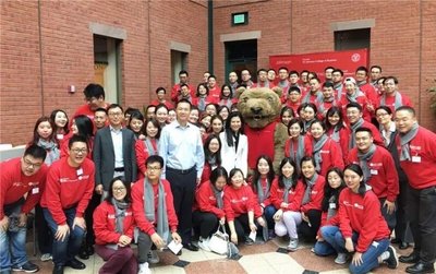 清华-康奈尔双学位金融MBA2017级在康奈尔大学合影
