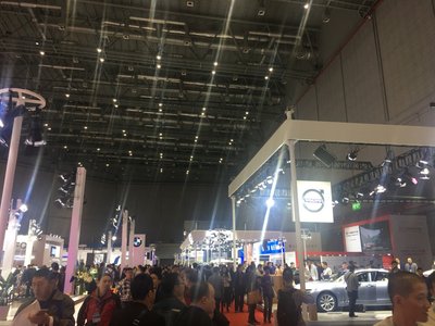 2017年中国工博会新能源车展现场