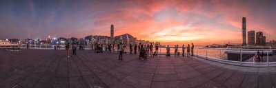 「オーシャンターミナル・デッキ」は香港の日没を楽しむ最高のスポット