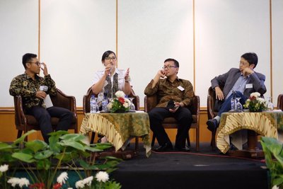 Para pembicara dalam acara Media Coffee yang diadakan PR Newswire di Jakarta
