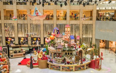 This Christmas, LANDMARK is transformed into an idealised world of child-like wonders, as Santa Paws and children use their imaginative creativity to create 10 amazing displays, inviting shoppers to marvel at their ‘inspired’ ideas to make the world a better place.