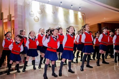 广州汇华希尔顿逸林酒店-科学城举办2017圣诞点灯仪式