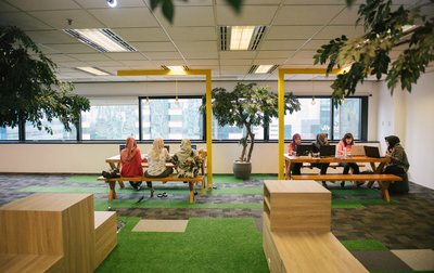 Collaborative workspaces to help you network with professionals