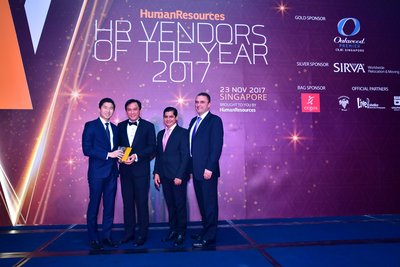Crown World Mobility在2017年度较佳人力資源供應商評比中榮獲新加坡地區的兩項金獎