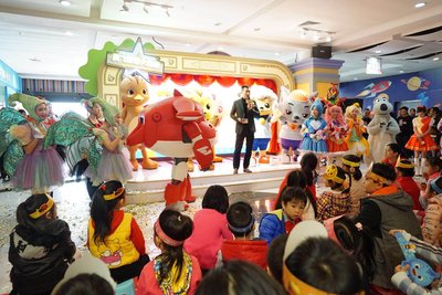 奥飞娱乐携IP打造第3代室内乐园  瞄准3000亿中国儿童乐园市场