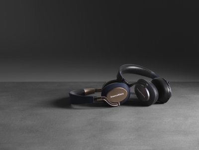 全新PX耳机具备简约的现代感外观，并提供经典“太空灰”和独特“柔光金”两款颜色选择