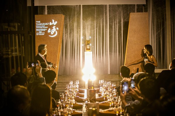 2017年版山崎水楢木桶18年单一麦芽威士忌揭幕仪式
