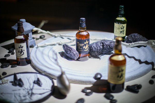 山崎系列威士忌产品展示