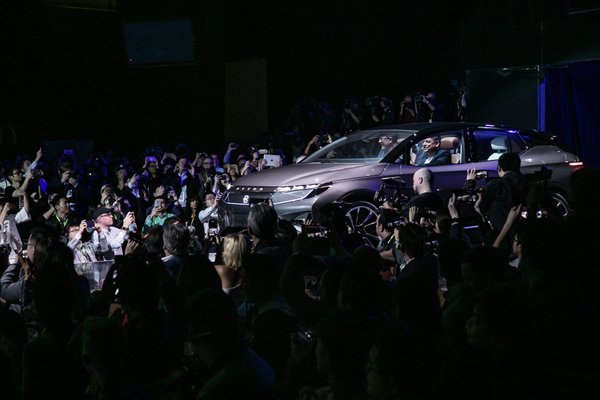 BYTON 拜腾首款车型全球首秀，“新一代智能终端”重塑出行体验