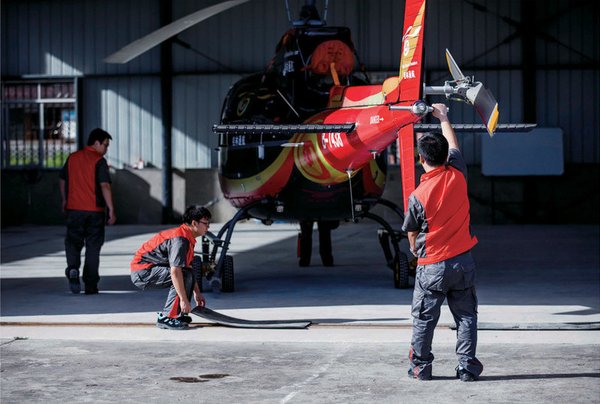 包机飞崇礼滑雪，首航直升机拓展低空旅游引游客尝鲜