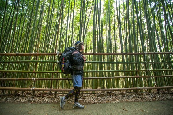 日本人女性伊藤千明さんは身長150㎝に満たない小さな体に、10数キロのリュックを背負い、2016年に徒歩で台湾を一周しました。