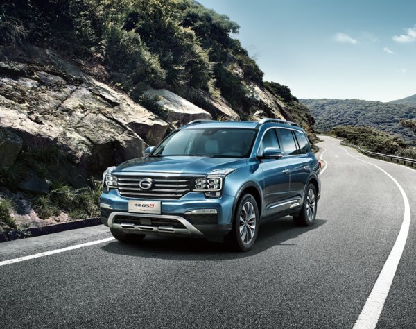 SUV GS8 GAC Motor dengan 7 tempat duduk