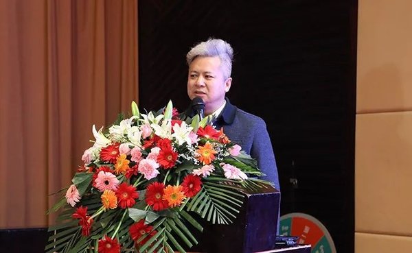 在中国生姜指数发布仪式上，中国蔬菜流通协会副会长陈明均发表重要讲话