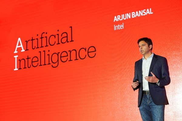 英特尔人工智能事业部副总裁、人工智能实验室和软件总经理Arjun Bansal