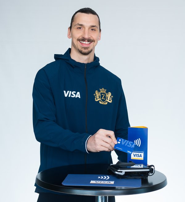 Visa携手兹拉坦·伊布拉西莫维奇，全力迎接2018年俄罗斯世界杯。