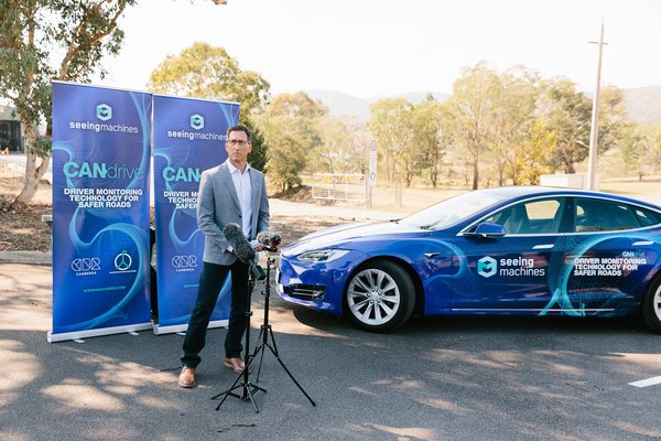 Ken Kroeger, Pengerusi & Ketua Pegawai Eksekutif Seeing Machines, melancarkan Fasa 1 CAN Drive di Canberra
