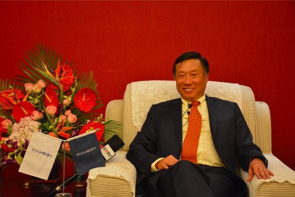 恒洁集团总裁郑灵光先生接受央视、中新网等媒体的采访