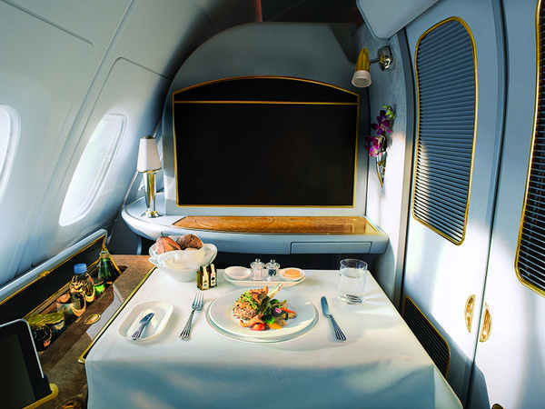 阿联酋航空升级烈酒酒品带乘客感受“皇室风韵”