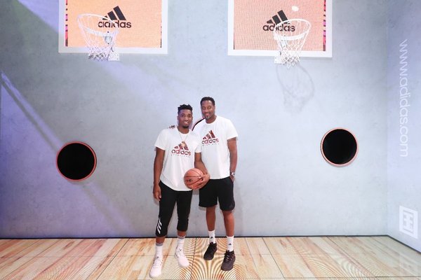 多诺万·米切尔（Donovan Mitchell）、特雷西·麦克格雷迪（Tracy McGrady）体验2018阿迪达斯“夏练国度”“绝地#火拼#”篮球互动区