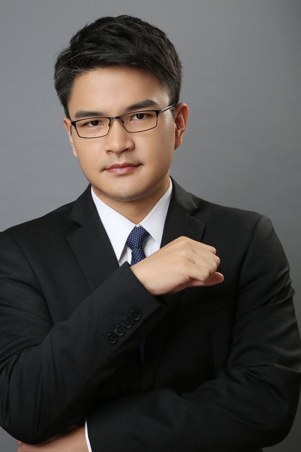 光鉴科技CEO朱力博士入选福布斯中国“30 under30”