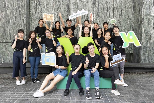 The three winning teams of students, who won the architectural tour design competition held in the last phase of the Hang Lung Young Architects Program, will be departing on overseas architectural tours this summer, taking a further step ahead to appreciate more about the world of architecture.
