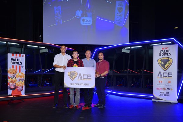 DU Recorder&eGG新闻发布会现场（从左到右：Lee Choong Khay, Astro Chief of Sports; Ng Yubin, Head of Tamago; Richard Lee, CMO of DO Global; Mohd Syazwan, National Esports Team Manager）