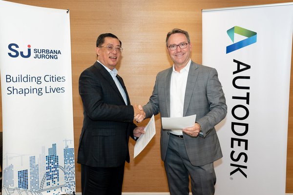 From left to right: Mr. Wong Heang Fine, Group Chief Executive Officer, Surbana Jurong; Mr. Scott Herren, chief financial officer, Autodesk