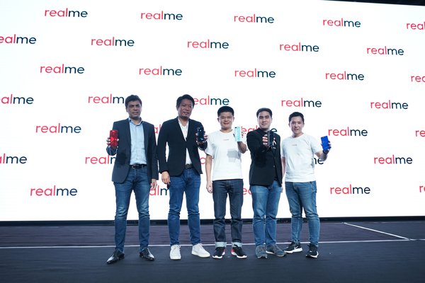 Pembicara Realme 2 Series di acara Launching