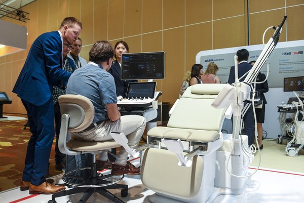 A prototype of chair-type ultrasound system 'HERA I10' is being displayed at ISUOG World Congress 2018.