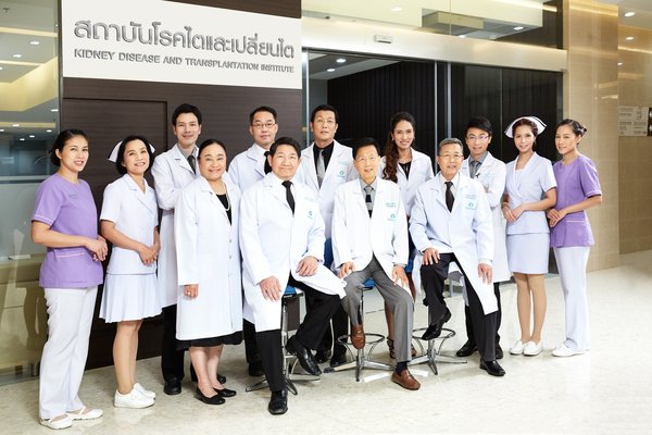 拉玛九医院位于在曼谷市中心的新CBD