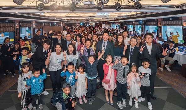 A Breath of Hope campaign hosting their first Bubble Cruise Carnival during lung cancer awareness month to send hope and support to patients with lung cancer and to raise awareness of lung cancer among HongKongers