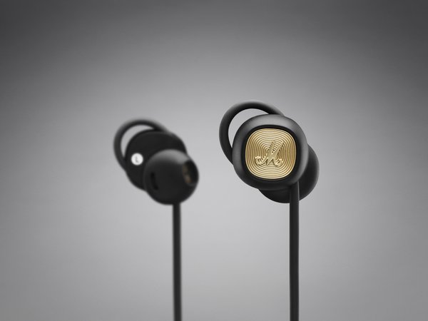 Minor II Bluetooth 采用颇具创新性的人耳适配结构，设置了可调节耳撑