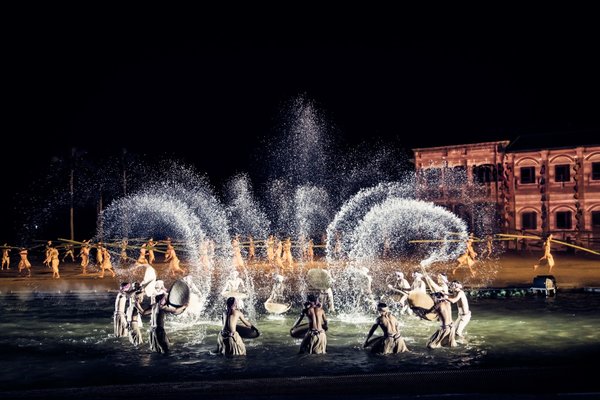 "A feast for the eyes" with breath-taking effects, detailed props and intricate and expressive choreography.