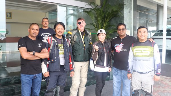 Group led by Faizal Sukree (third from left), BMW Certified Instructor and Tourguide.