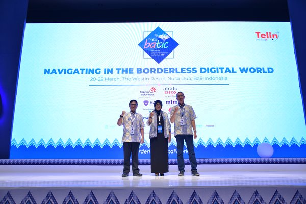 BATIC 2019 개막식에서 Telin CEO Faizal R. Djoemadi, Telkom Indonesia 사장 Hendri Saparini, Telkom Indonesia 도매 국제 서비스 이사 Abdus Somad Arief.