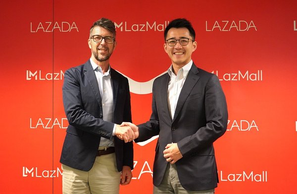 Left to right: Pierre-Yves, Managing Director, Southeast Asia, L’Oreal with Jing Yin, President, Lazada Group