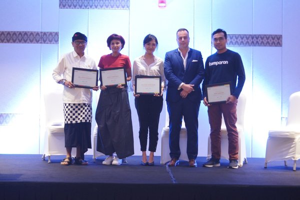 Direktur Sales Regional PR Newswire, Richard Moylan sebagai Pembicara di Media Coffee Bali