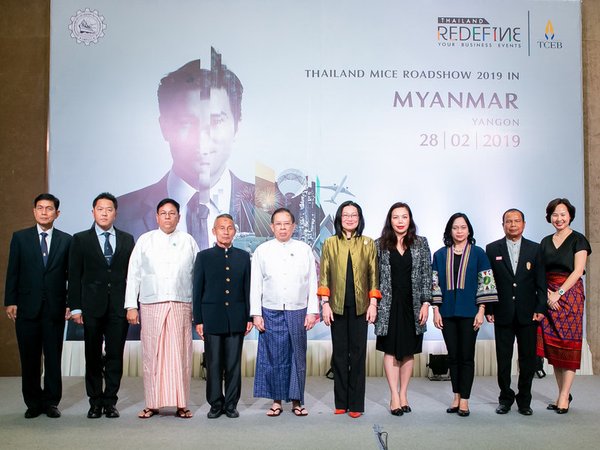 Mrs. Nichapa Yoswee, TCEB's Senior Vice President - Business (5th from right), and executives from TCEB and Myanmar's MICE industry, at Thailamd MICE Road Show 2019 in Yangon, Myanmar.