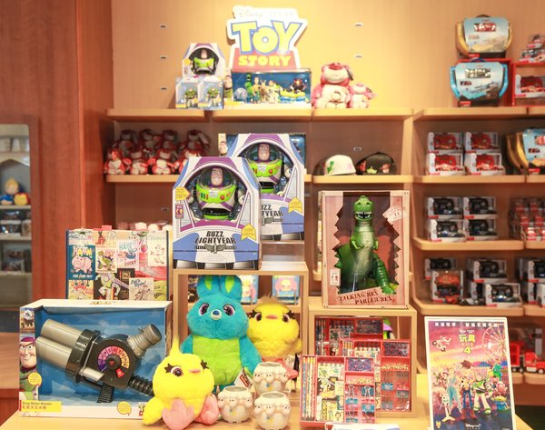 迪士尼商店儿童节推出全新《玩具总动员》系列周边