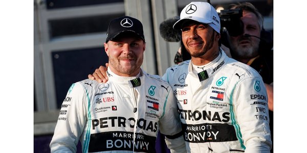 梅赛德斯AMG马石油车队赛车手瓦尔特利-博塔斯（Valtteri Bottas）及刘易斯-汉密尔顿 (Lewis Hamilton)