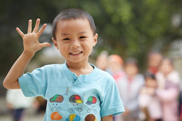 2015年，中国儿童少年基金会联合中国发展研究基金会、安利公益基金会等多家机构，联合发起“为5加油 -- 学前儿童营养改善计划”。