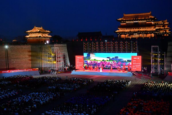 คำบรรยายภาพ: เมืองโบราณต้าถง มณฑลซานซี ทางตอนเหนือของจีน เปิดฉากเทศกาลท่องเที่ยวและวัฒนธรรม Datong Yungang