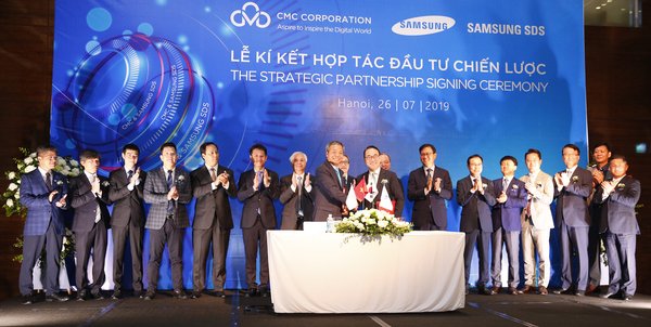 The strategic investment contract in technology in Vietnam signed between Samsung SDS and CMC Corporation