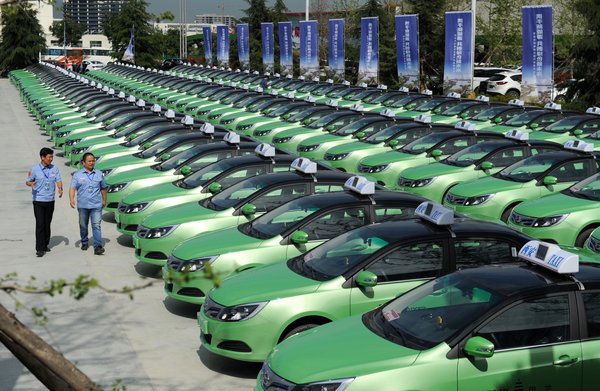 Xi'an Launches 200 Electric Taxis, Clean Energy to Replace Gas by 2019