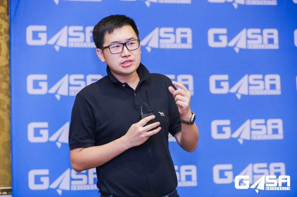 Bee+ Founder & CEO - Rob JIA