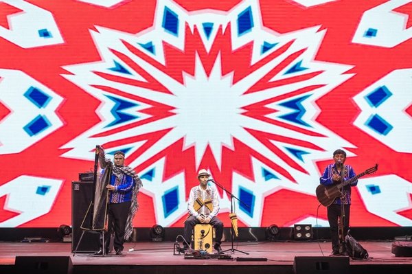 南美音乐融合乐队Andean Trio在发布会现场带来精彩表演