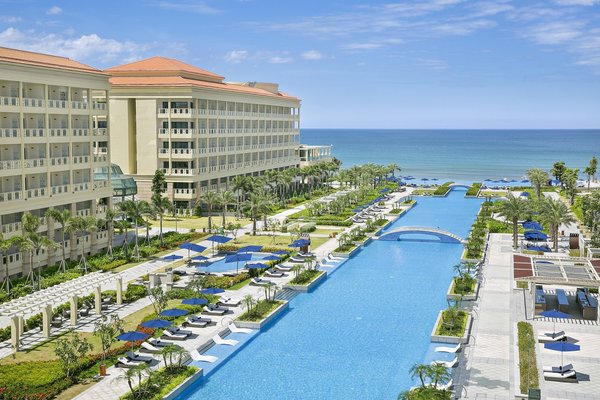 Sheraton Danang Grand Resort Wins Stella Award for Best Meetings Hotel in Vietnam
