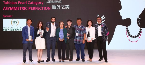 Champion Alessio Boschi (third from left) and Merit recipient Eugene YJ Chen (fourth from right) at the JNA Jewellery Design Competition 2018-19 prize presentation ceremony