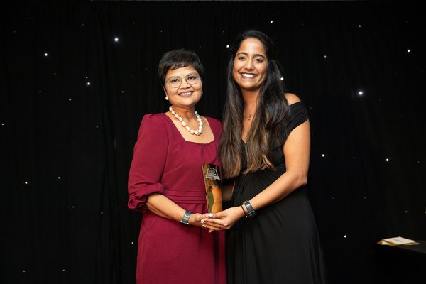 Labuan IBFC CEO, Farah Jaafar-Crossby (left), receiving the Asia Captive Review Awards 2019 for Asian domicile category, from Mansi Khatwani of Captive Review.